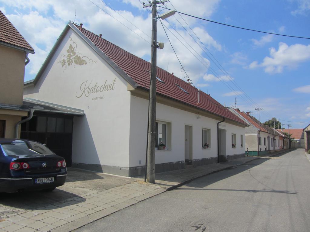 Penzion Kratochvíl Dolní Dunajovice Exterior foto