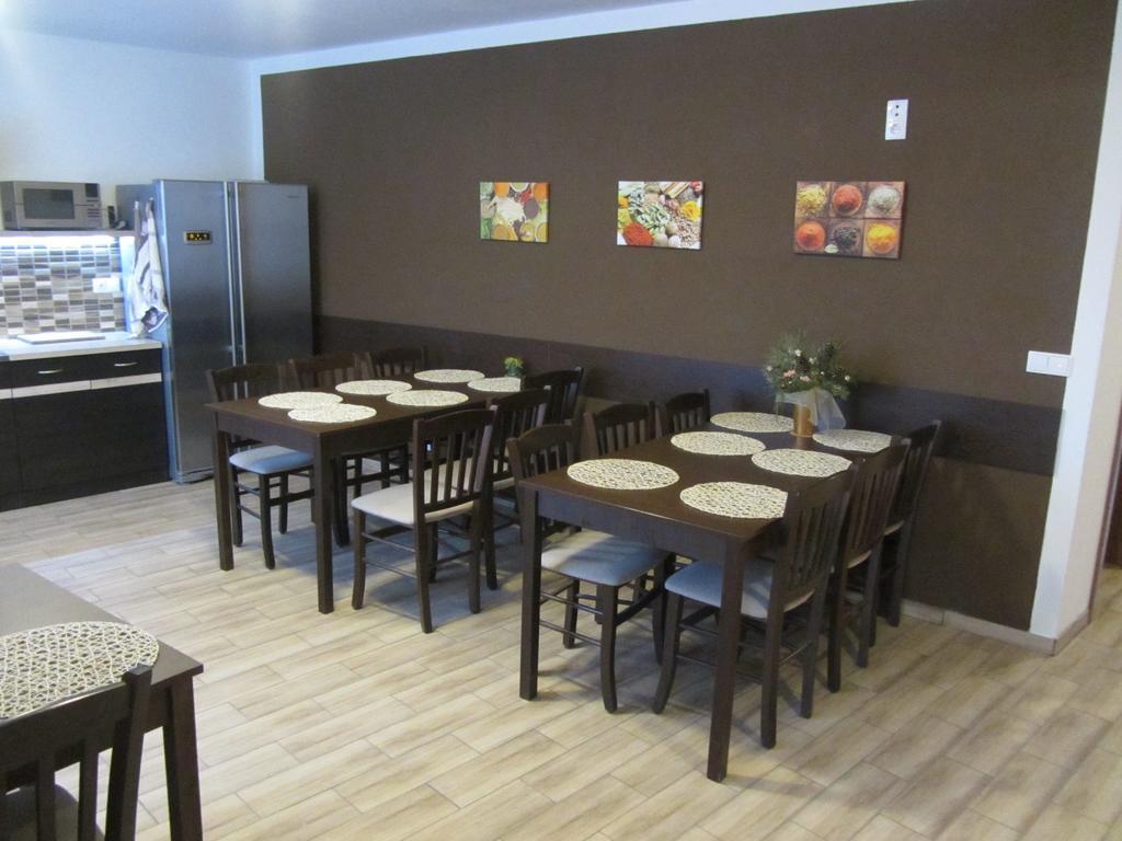 Penzion Kratochvíl Dolní Dunajovice Exterior foto